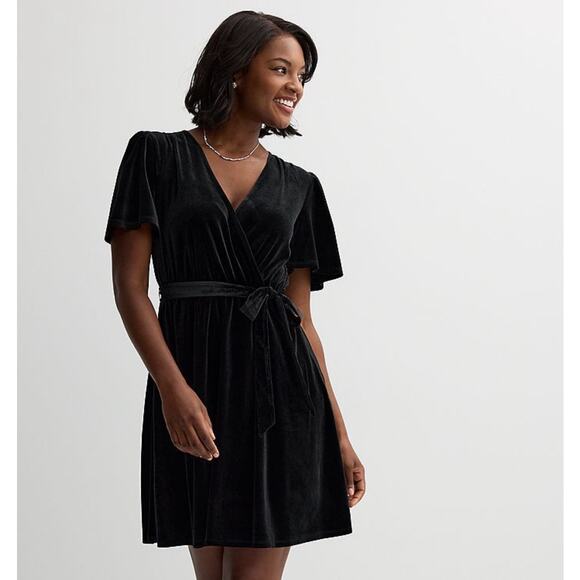 Draper James Black Velvet Flutter Sleeve Wrap Dress XL whimsigoth Cocktail Party - Picture 1 of 6